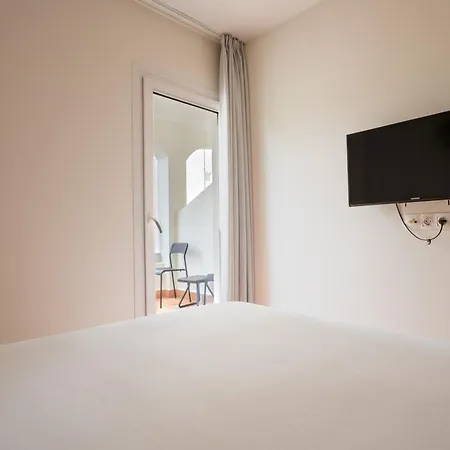 Hotel Nura &